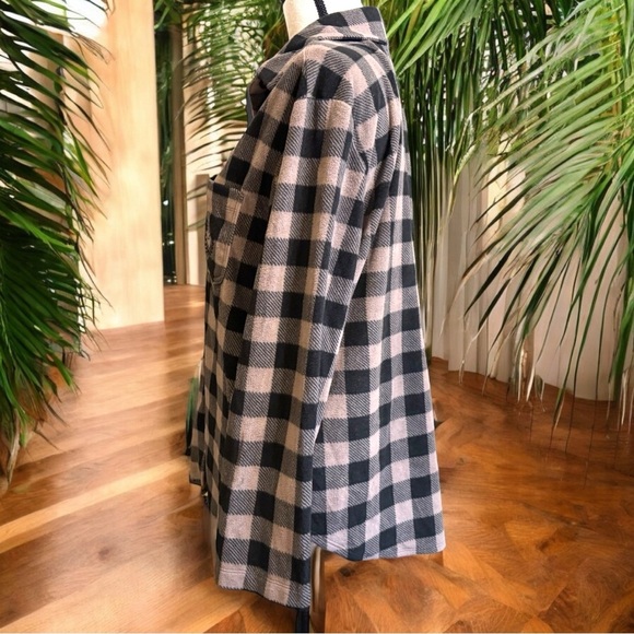 VICTORIA’S SECRET PINK Flannel Pajama Top - Size M - Picture 3 of 16